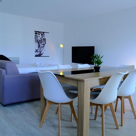 Calypso- Grand T3 70 M2 - Arrivee Autonome - Parking Prive Gratuit Apartment Melun Bagian luar foto