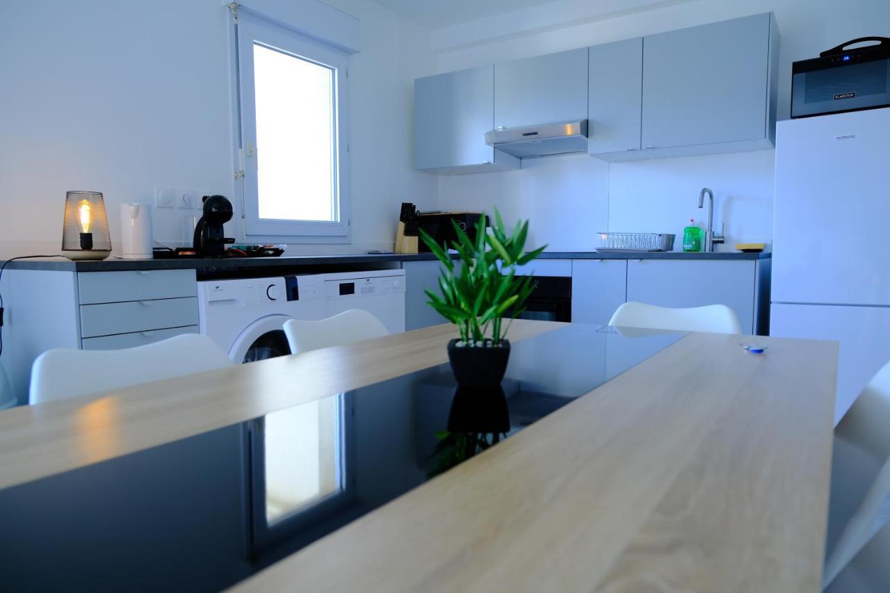 Calypso- Grand T3 70 M2 - Arrivee Autonome - Parking Prive Gratuit Apartment Melun Bagian luar foto