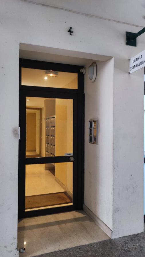 Calypso- Grand T3 70 M2 - Arrivee Autonome - Parking Prive Gratuit Apartment Melun Bagian luar foto