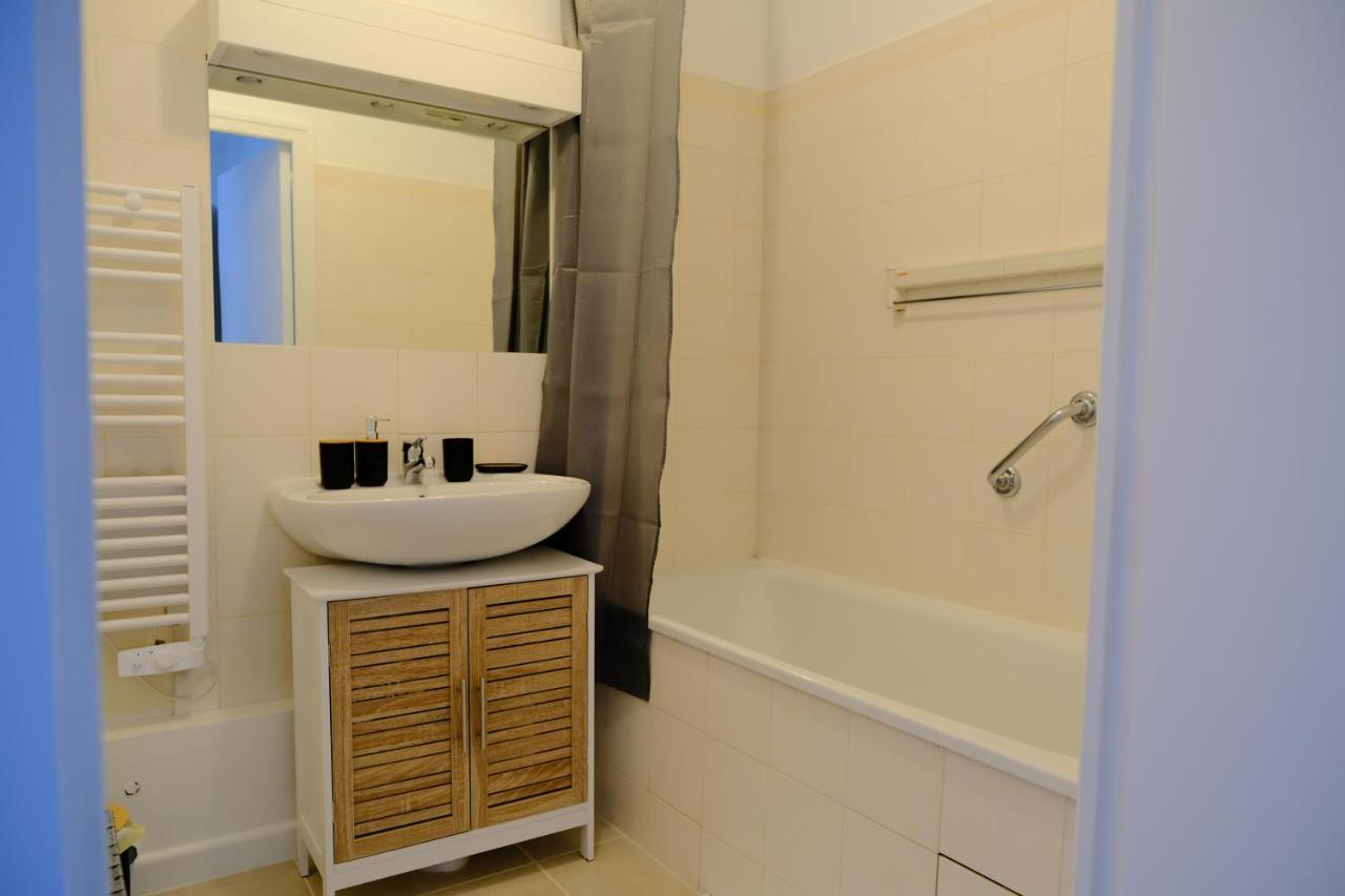 Calypso- Grand T3 70 M2 - Arrivee Autonome - Parking Prive Gratuit Apartment Melun Bagian luar foto