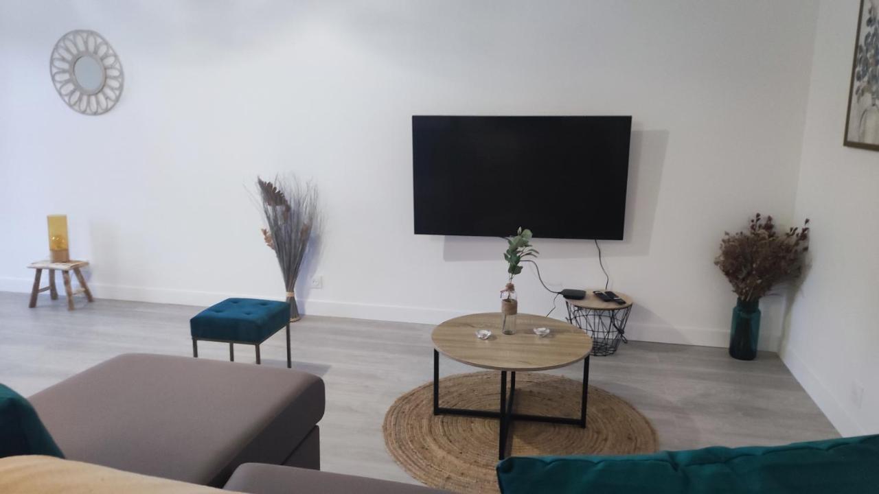 Calypso- Grand T3 70 M2 - Arrivee Autonome - Parking Prive Gratuit Apartment Melun Bagian luar foto