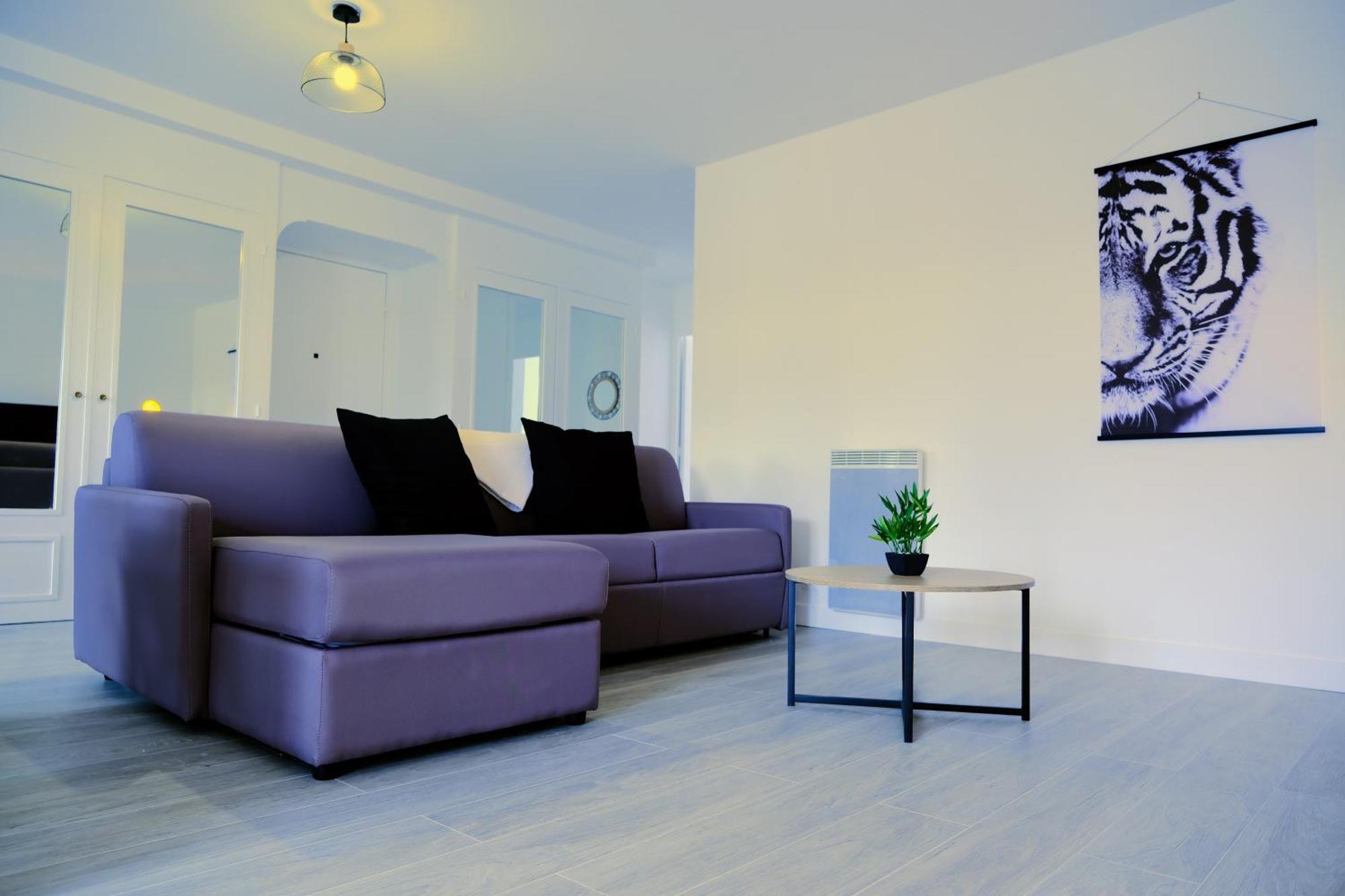 Calypso- Grand T3 70 M2 - Arrivee Autonome - Parking Prive Gratuit Apartment Melun Bagian luar foto